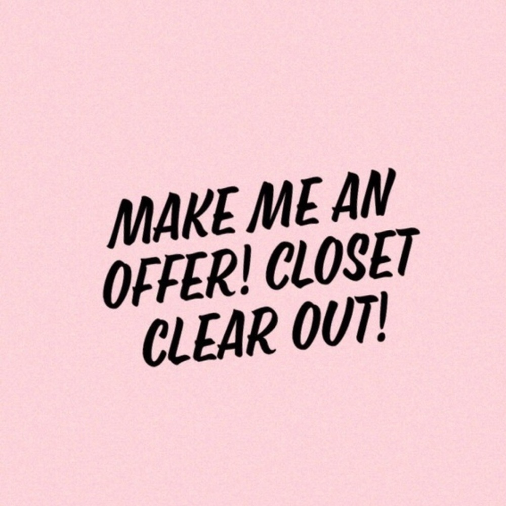 Closet clear out! Shoot me an offer!!! ❤️